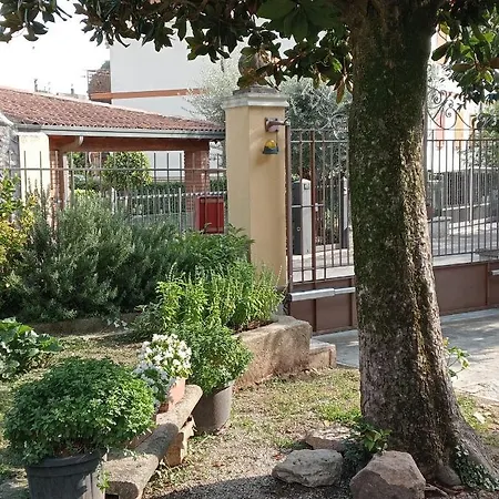 Dimora Lucilla בית נופש פונטי סול מינצ'יו